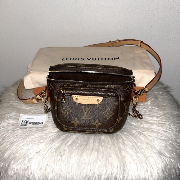 Brand new LV mini bum bag - Picture 4 of 15